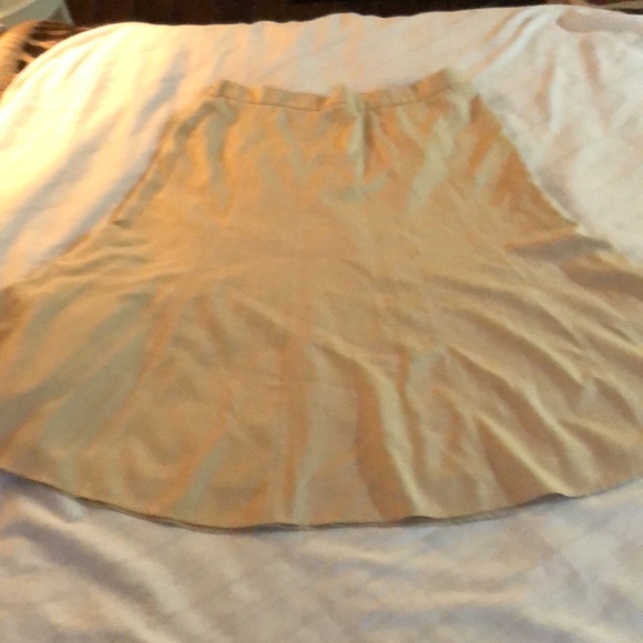 Tan Skirt by Tradition SZ18W Fully Lined - Picture 2 of 9